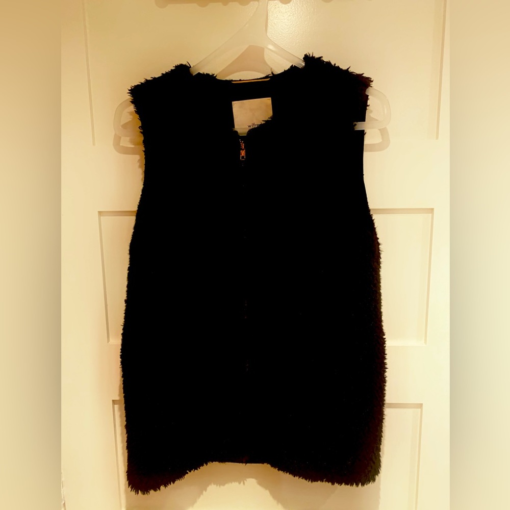 Aritzia sleeveless warm vest